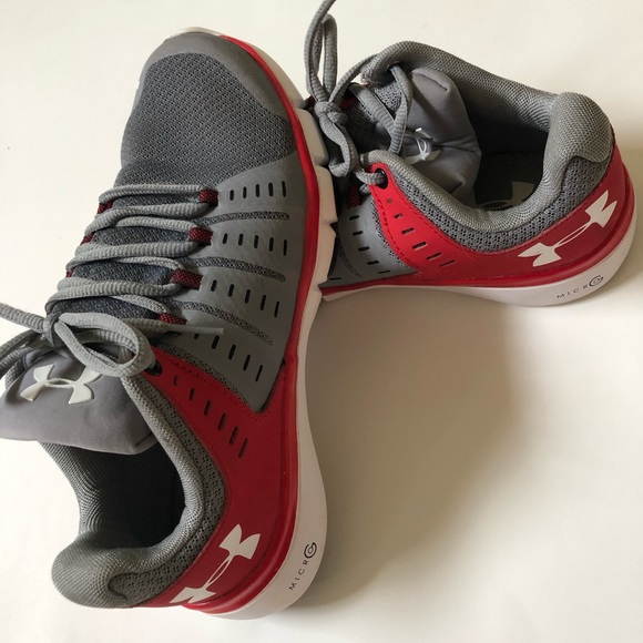 under armour women's red sneakers